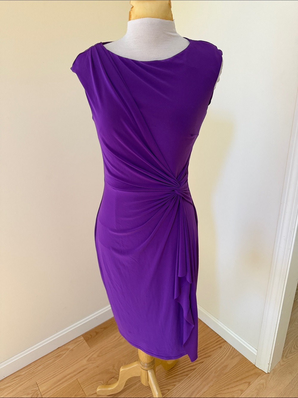 Lauren Ralph Lauren Sz 8, purple waist twist knot jersey dress.